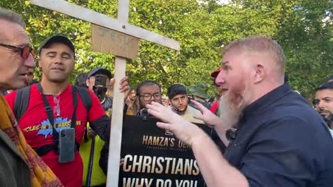 Can any Christians defend their Belief without mention Islam@HamzasDen _ speaker