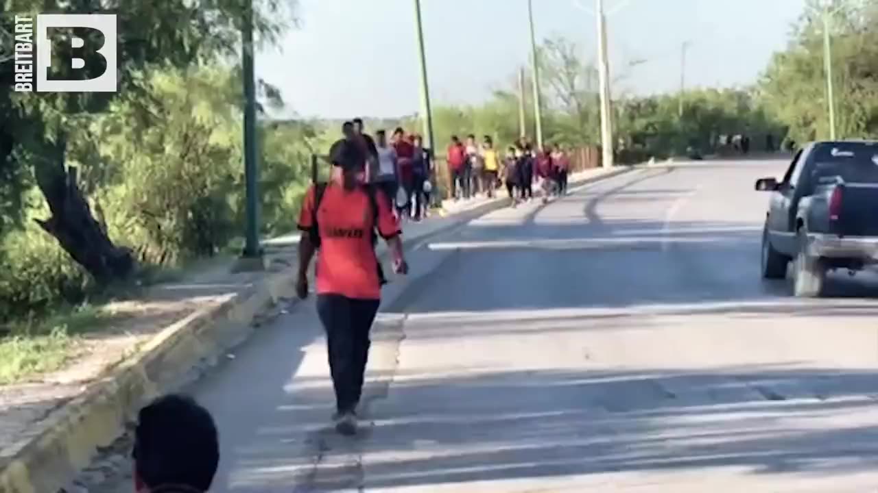 USA – Illegal aliens stroll into Eagle Pass, Texas, from Piedras Negras, Mexico.