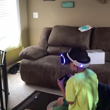 When virtual reality scares the girl out of you