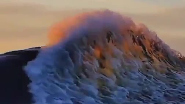 Nature Storm Waves