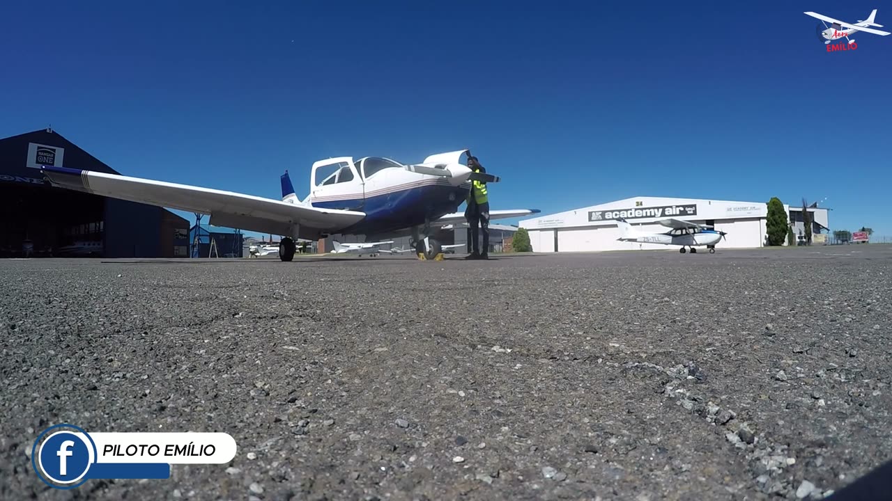 PRE-FLIGHT OF A PIPER WARRIOR III