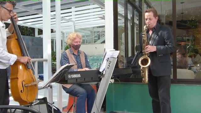 Jazztopia Trio at the Inaugoration of the Restaurant of Clínica São Vicente