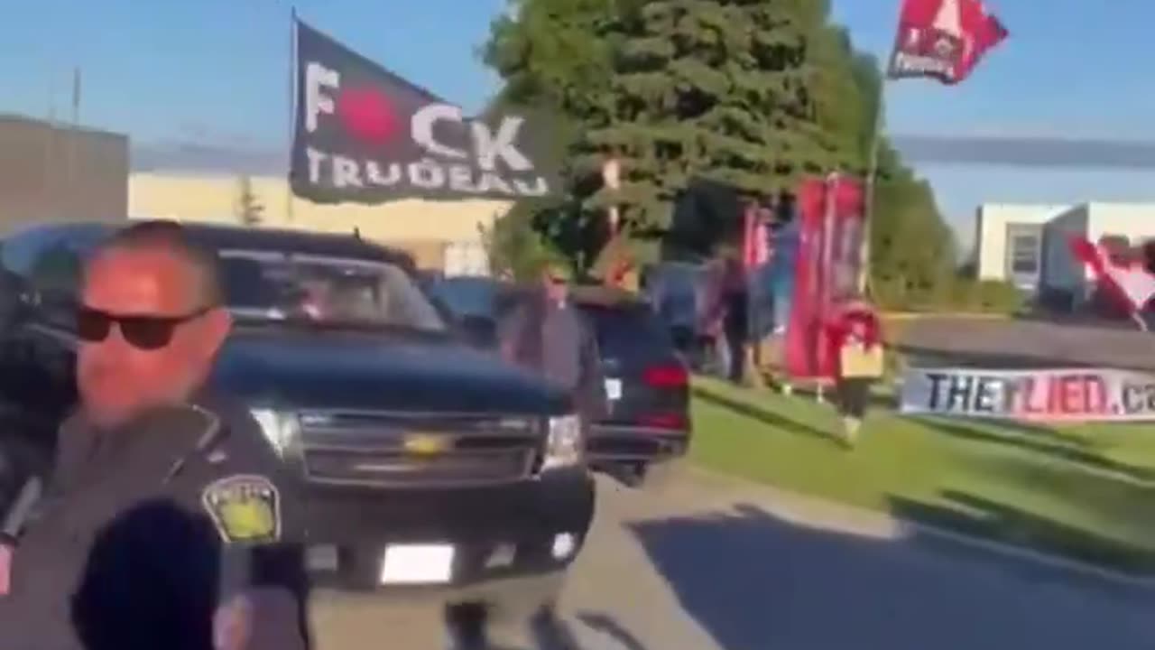 Trudeau being met with people yelling ‘shame’ as he leaves his Brampton