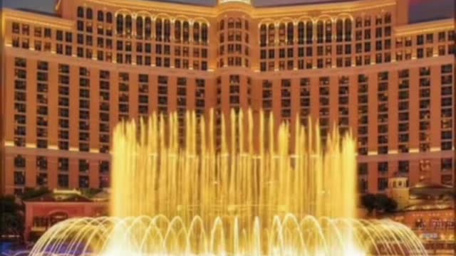 Each Las Vegas hotel's PROBLEM ا