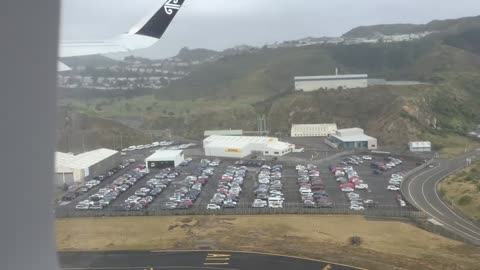 Experience Plane landing In Bad Storm