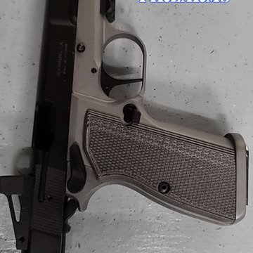 Browning Hi Power Red Dot 25 Yards