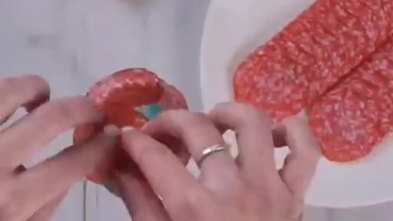 Lifehack beautiful serving of sausage