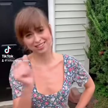 Riley Reid wants more money 💰 💴 💵