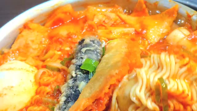 Korean reguler Ddug-bbog-ggy with Fried dumbling!