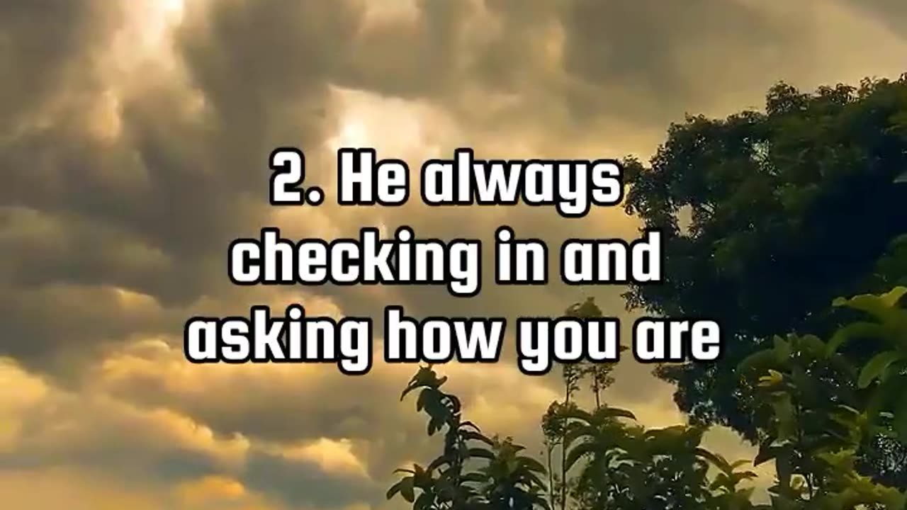 Sign he is afraid of losing you... #facts #malefacts #psychologyfacts