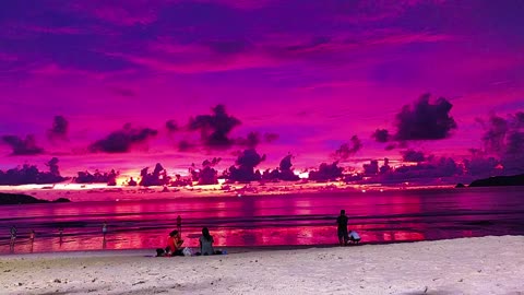 Like the sea, like the sunrise and sunset, I think the romantic age should not live too boring