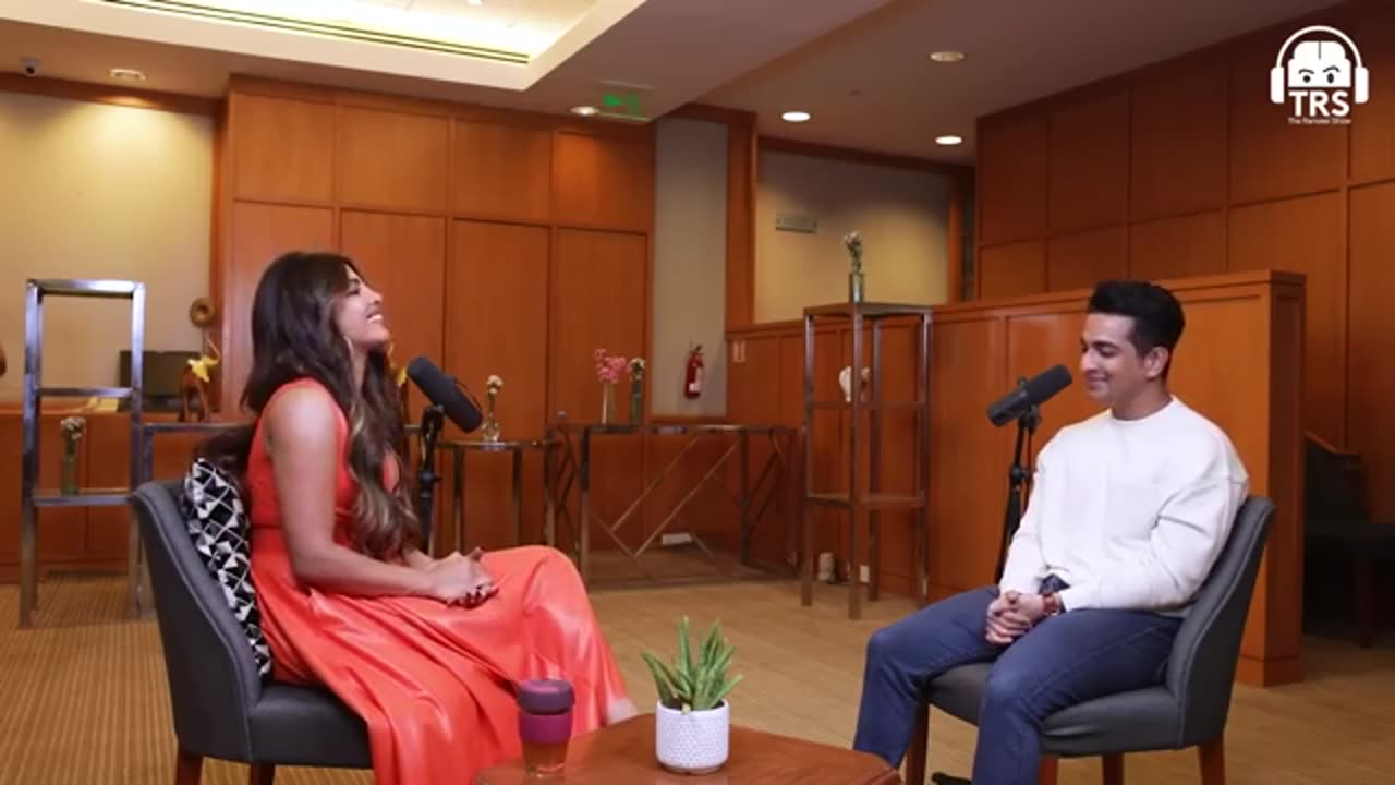 Priyanka_Chopra_on_Self_Confidence,_Entrepreneurship,_Family___Success___The_Ranveer_Show_256(360p)