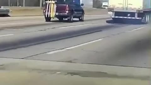 Please don't fight with the truck