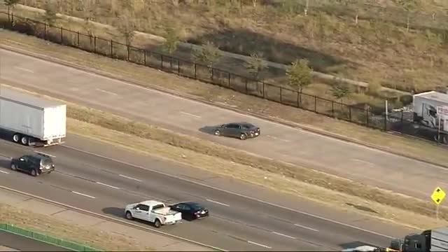 Police Chase in Dallas Ends In Violent Crash