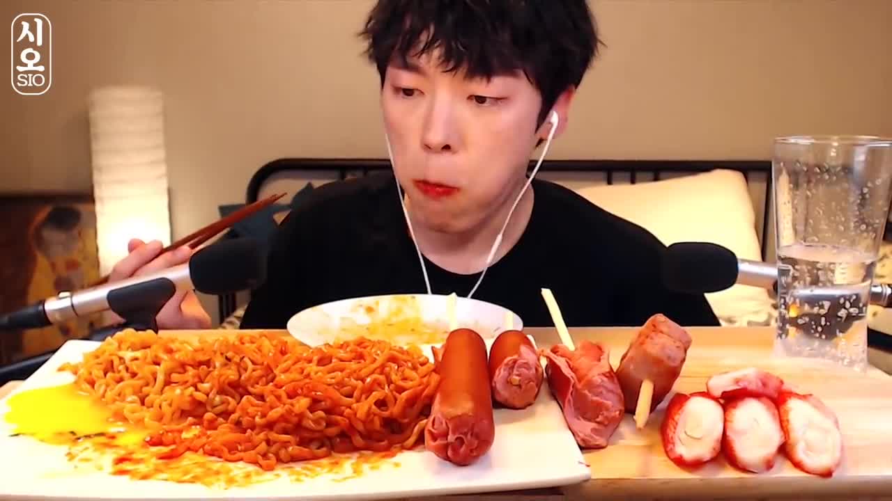 Mukbang Korean Spicy Noodles