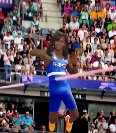 WHO DID THIS???? YOU GUYS ARE HORRIBLE!!!! 😂🤣🤣🤣