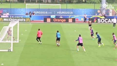 Anthony Martial scores a brilliant overhead kick in France training