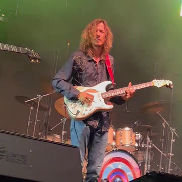 Brian Murray (with Pigeons Playing Ping Pong) - LIVE @ Avondale (Short 2)