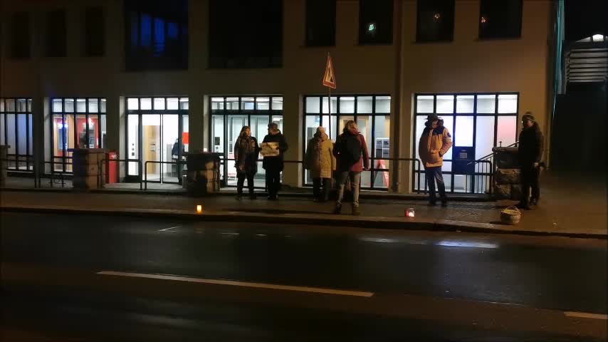 STILLER PROTEST - KAMENZ, Oststraße, 12 12 2021 - Mahnwaсhe für Frieden, Freiheit, Demokratie