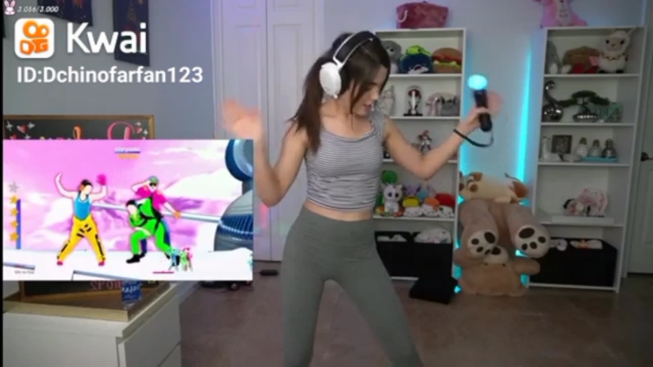 Yukii bailando