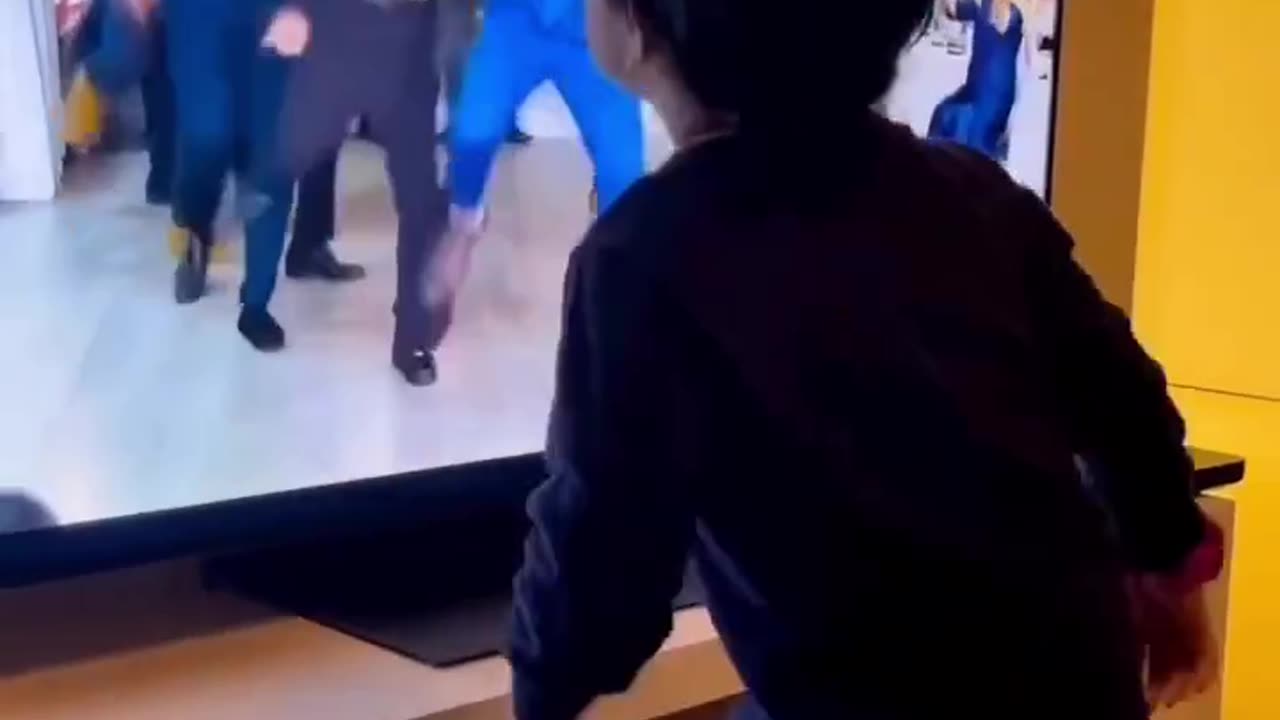 Cutest Kid Rocking Dance