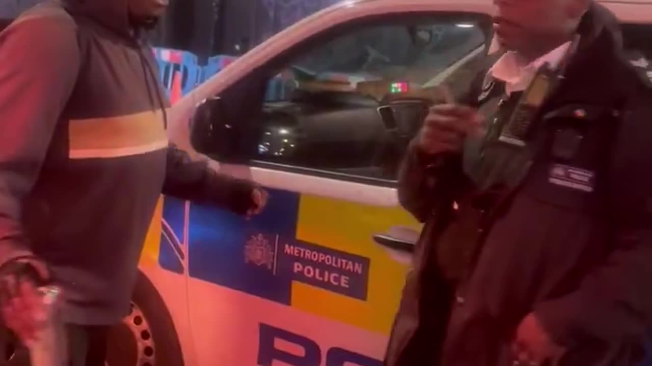 Bully Assaulted Two Females In Camden Town London.