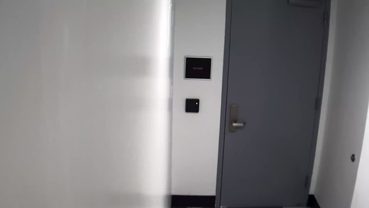 6144RHOBG2G201ABStairwayLobbyEntry_2021-01-06_09h40min02s263ms.mp4