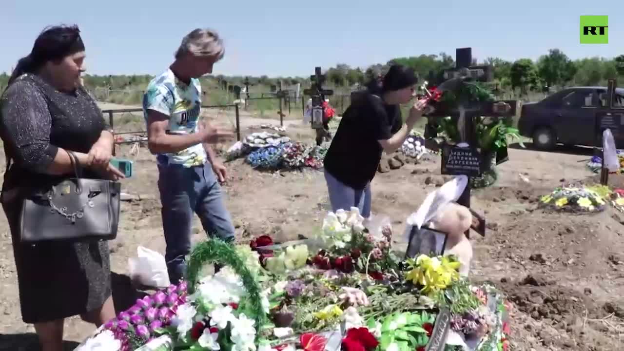V Doněcku se rozloučili s desetiletou Veronikou zavražděnou západními raketami