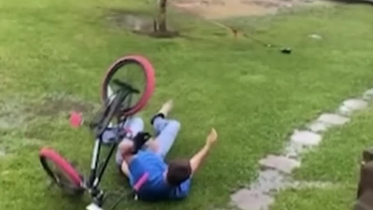 BICYCLE FAILS #shorts #94 #bicycle #failscompilation #funnyclips #failcompilation #fails #fun #funny
