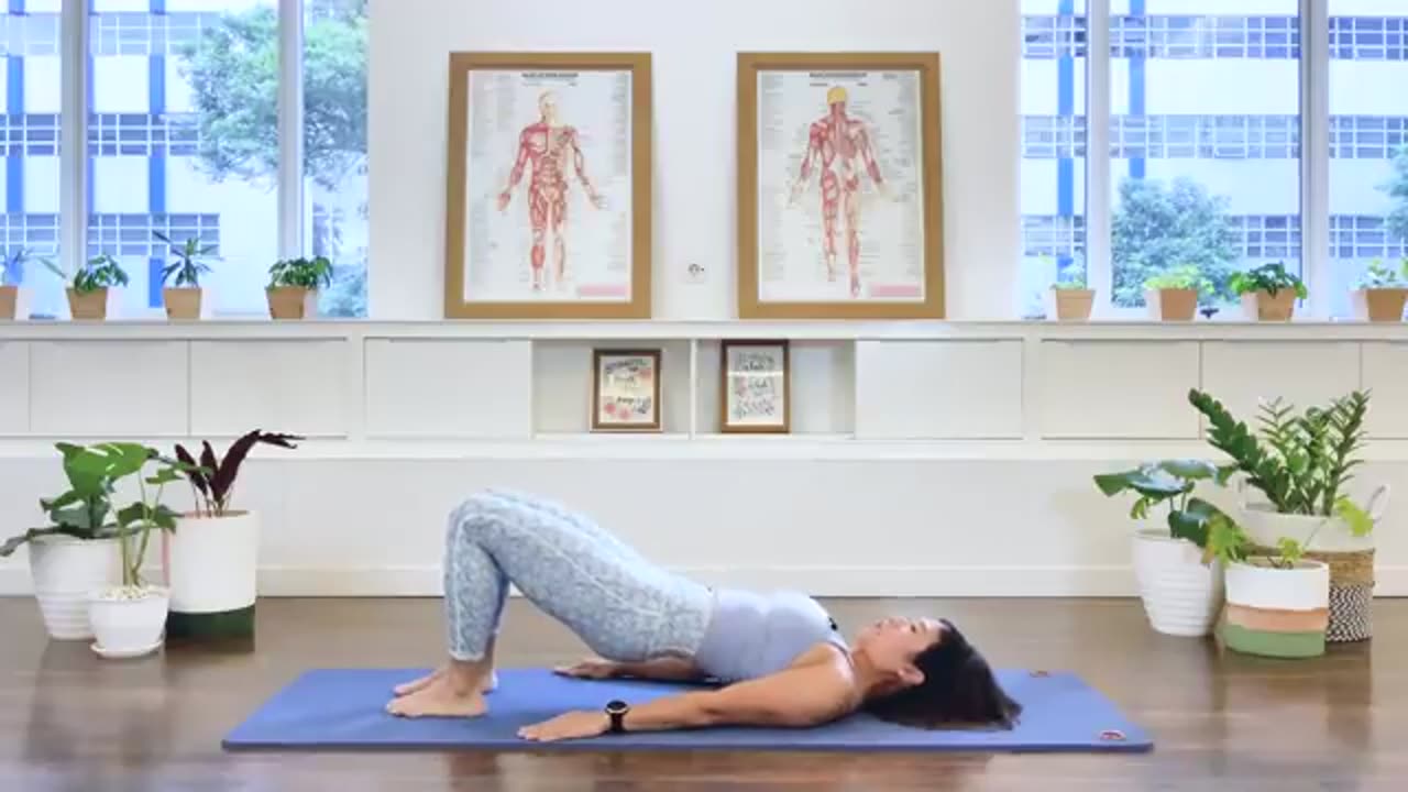 20 min Pilates Hip Workout - Hip Strengthening Exercises for Beginners