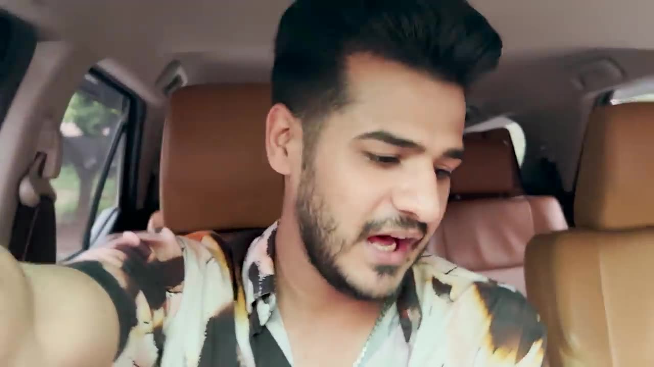 New Car Kay Papers Galat Nikal Ay _ Baday Nuksaan Say Bach Gaye