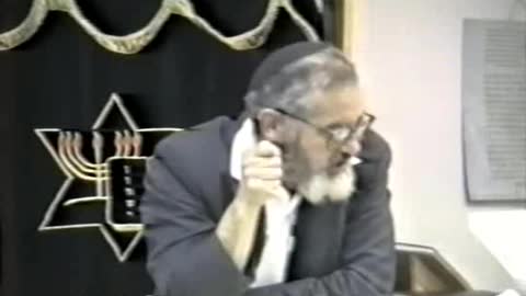 נדיר- הרב מאיר כהנא היד נותן שיעור בישיבת הרעיון היהודי