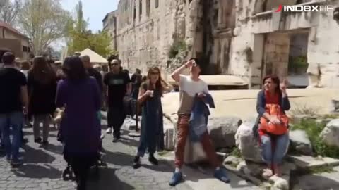 Gospođa koja je spojena s Bogom smatra da ospice nisu ozbiljna bolest