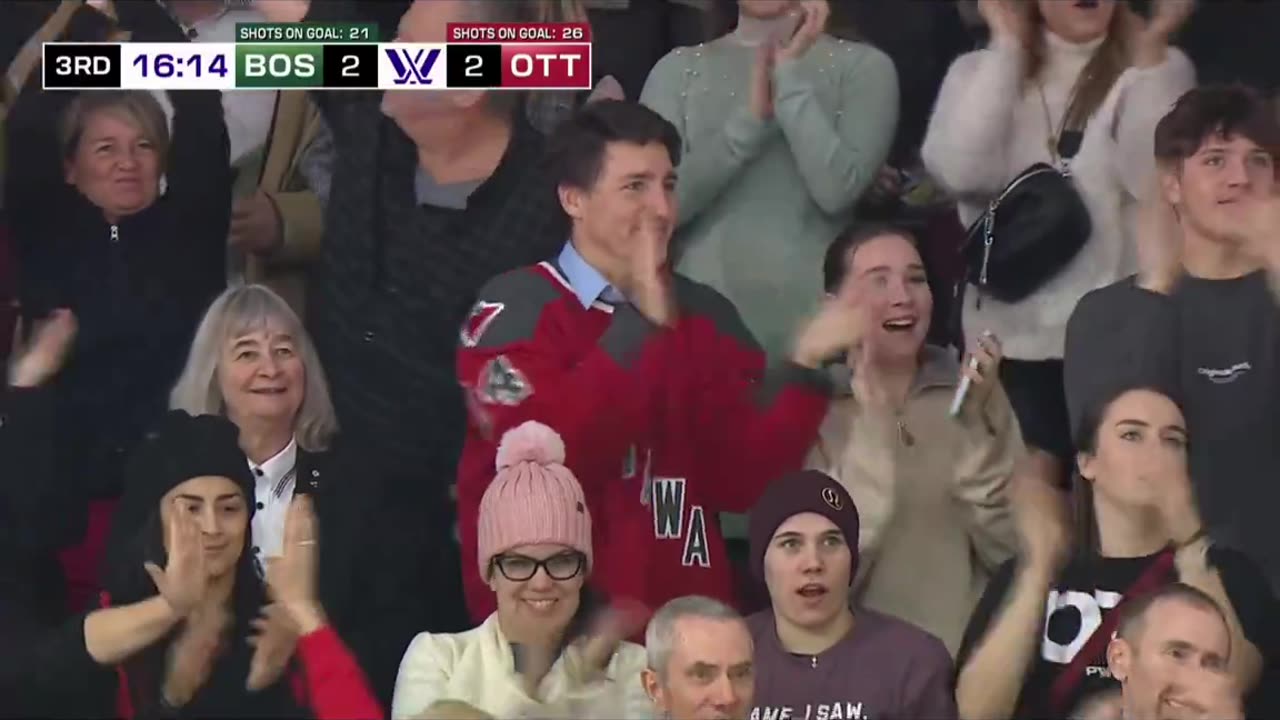 HILARIOUS: Justin Trudeau REALLY Enjoys Women’s Hockey