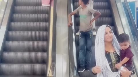 Escalator prank #shorts #pranks#viral #comedy #prankvideo #viral#shorts #shortvideo#new#new#trending