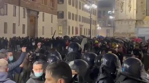 Italy-Gates2