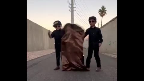 Everyone did their job except the cameraman! 😅
