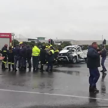 5 children die in horror crash on their way to school