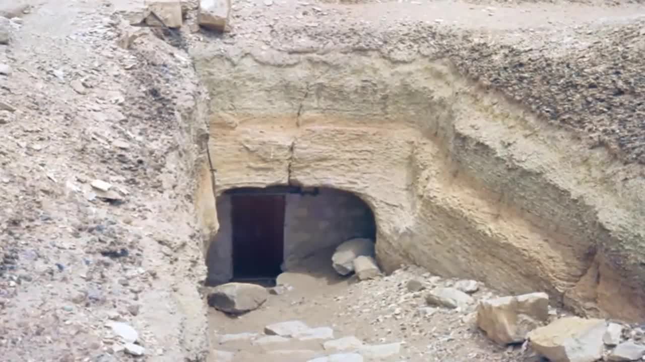 New Discovery Untouched Tomb Discovered Archaeologist in Egypt