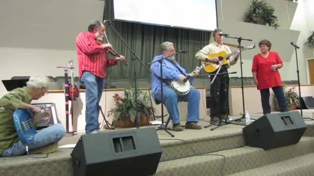 Three Men On the Mountain – Bluegrass Music - with Lauren Harvey, Jim Frable, Phil Sarlo, and Brad Williams
