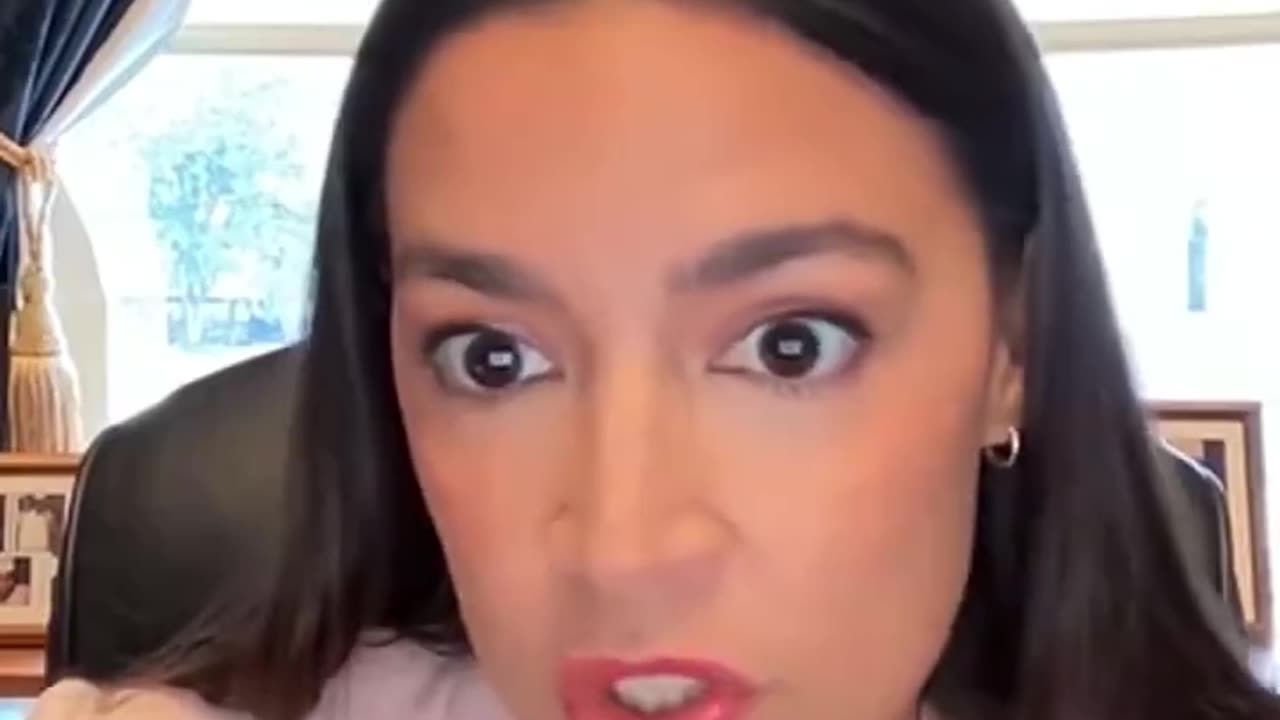 DID AOC JUST FART???😭🤣🤣🤣