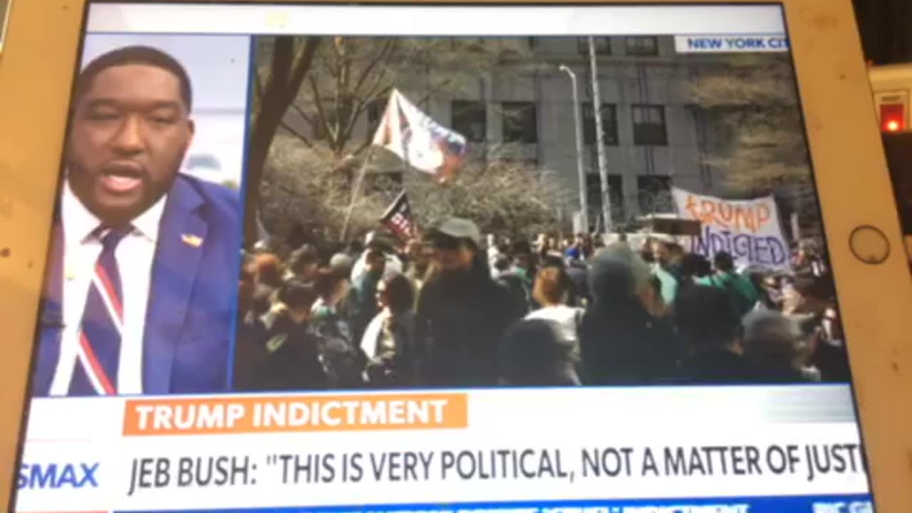 Derek Hunter Show #trump2024 boycotting anheiser Busch bud light