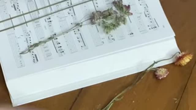 She preserved her wedding flowers forever (For Entertainment Purposes Only