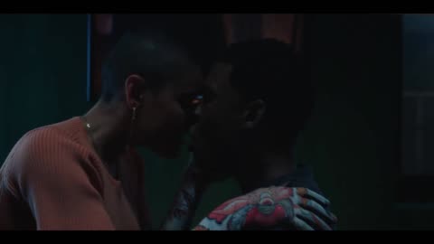 Gossip Girl 2x05 _ Kissing Scenes — Julien and Graham (Jordan Alexander and Jarvis Tomdio)