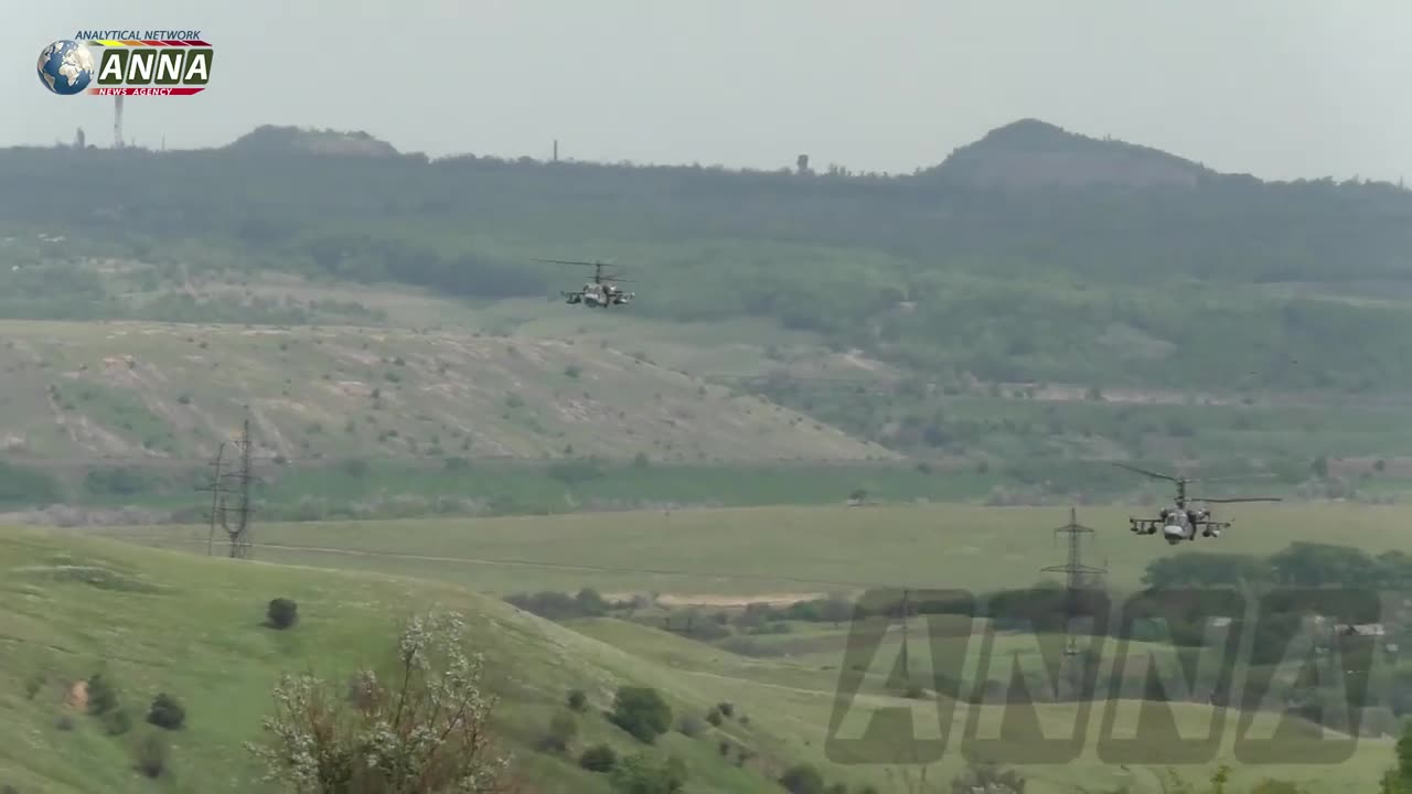 ANNA News: Flights of Russian Mi-8 and Ka-52 helicopters near the front line in the LPR