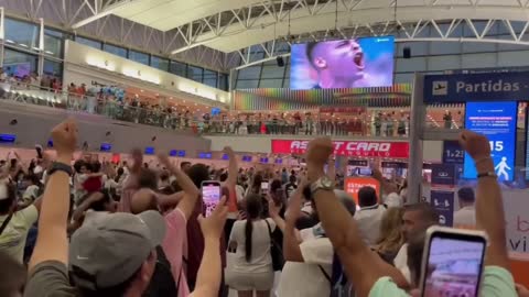 Crazy Argentina Fan Reactions To Win Against Netherlands