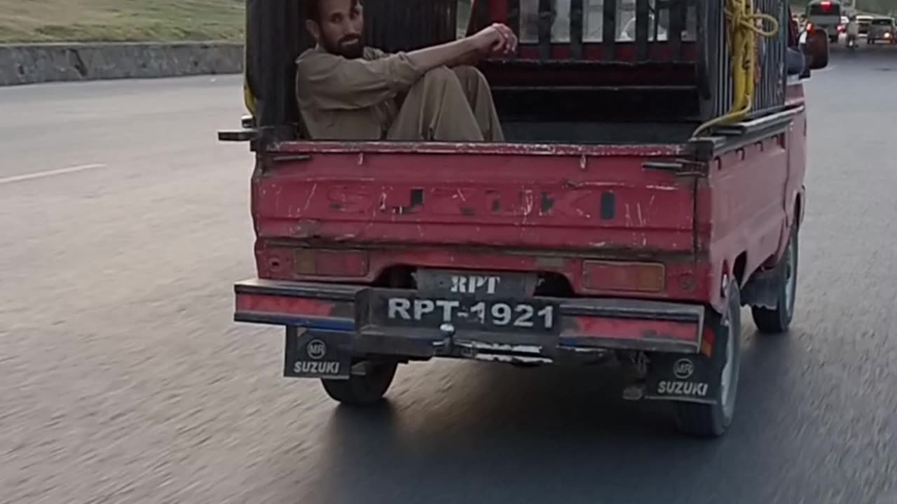 Long jugad on vehicle @pakistanisairsapatee