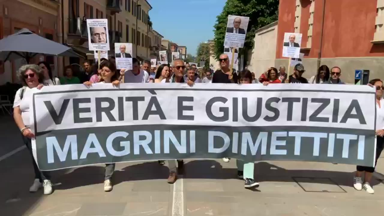 Verità e Giustizia, Magrini dimettiti