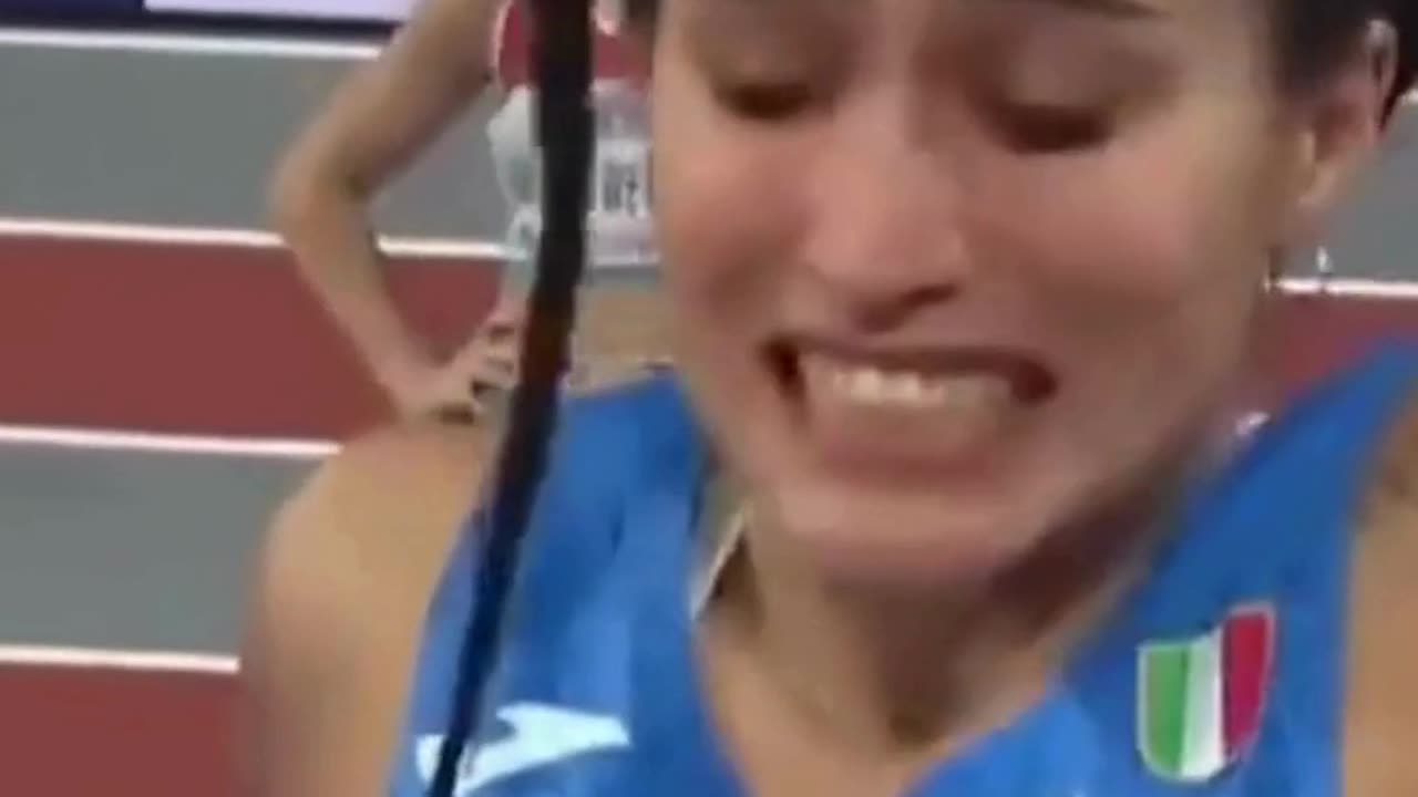 Beautiful women's pole vault ITALIA