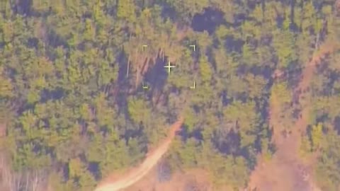 You can't hide from a Russian drone Orlan-10 drone records destruction of Ukrainian Humvee vehicles